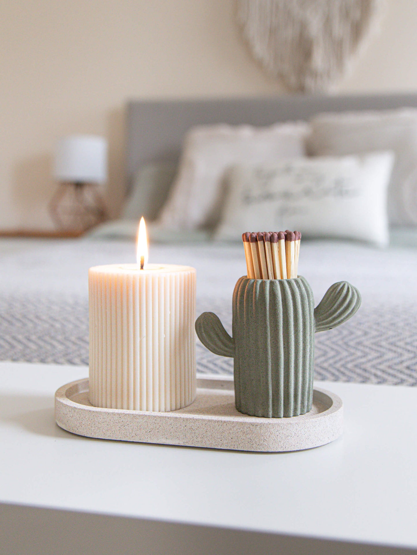Vaso per fiammiferi a coste di cactus verde
